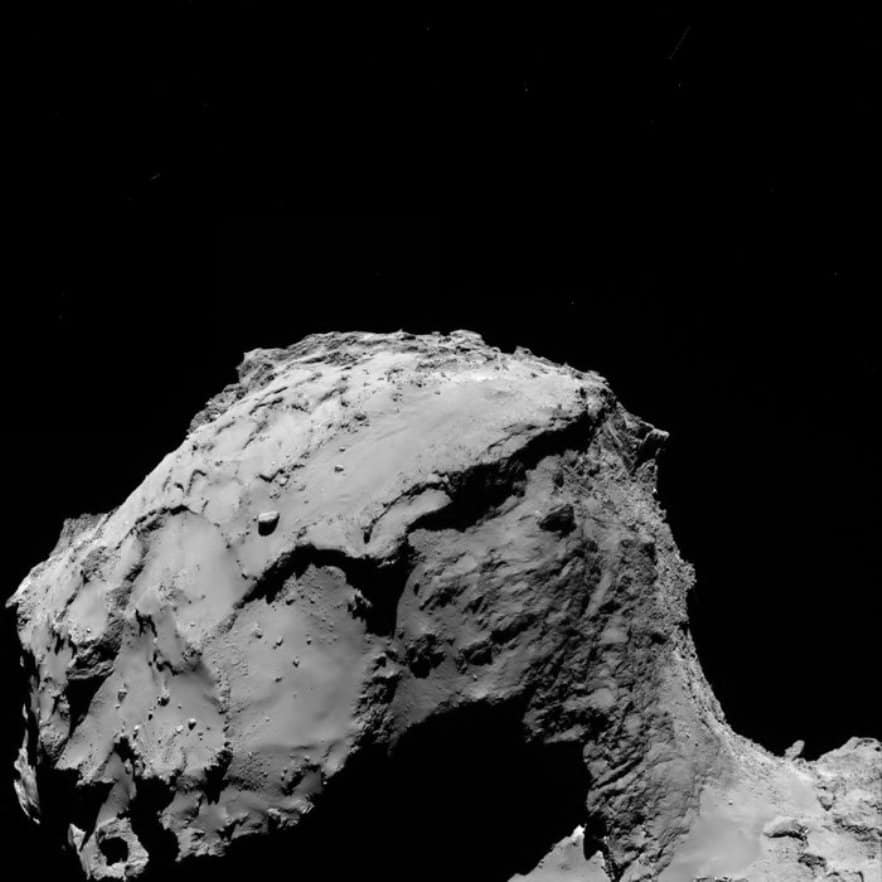 30 сентября в 02:17 по GMT широкоугольная камера OSIRIS зафиксировала комету 67Р на отдаленности в 15.5 км. Поле зрения охватывает 3.2 км, а разрешение – 1.56 м на пиксель.