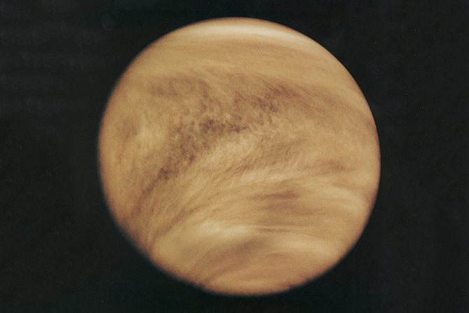 Атмосфера Венеры, ультрафиолетовый спектр. Исто...