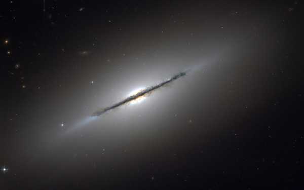 Галактика Веретено или NGC 5866