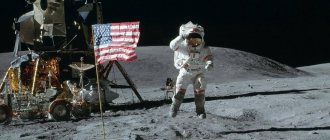 Космическая гонка СССР против США - фото американского астронавта на луне - American Butler