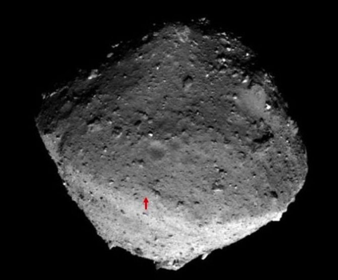 Место, из которого зонд взял пробу вещества астероида Рюгу.