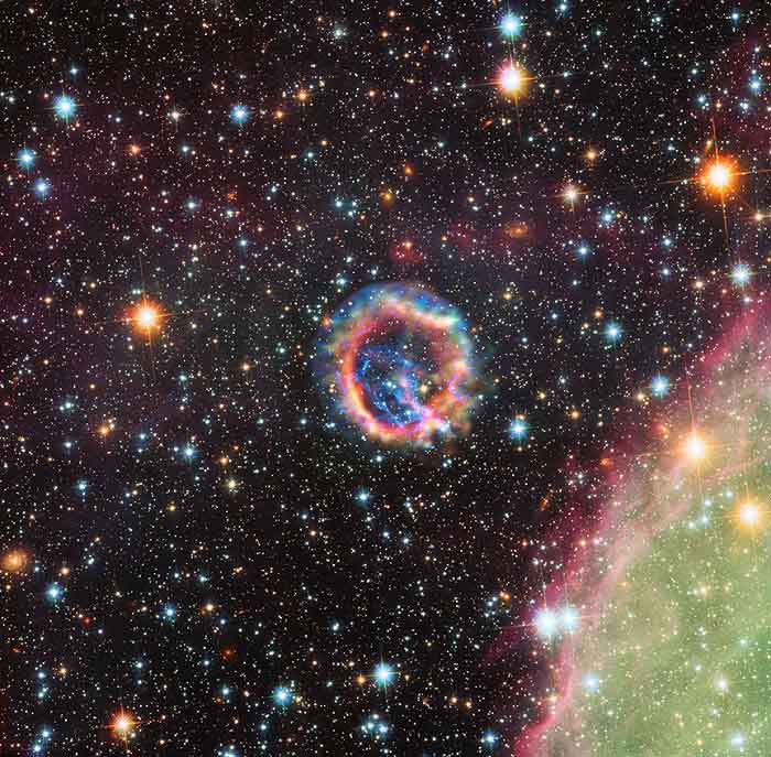 остаток сверхновой E0102-72.3