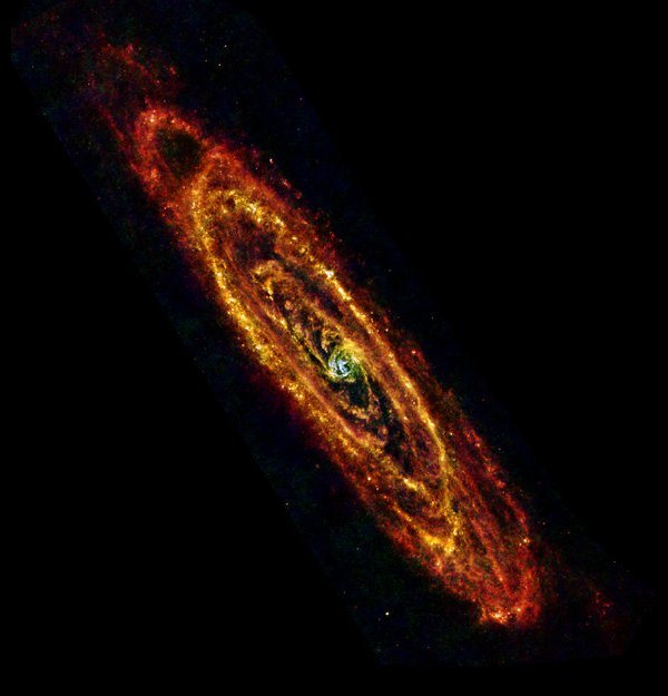 Рис. 2. Изображение галактики Андромеда, полученное при помощи обсерватории «Гершель»