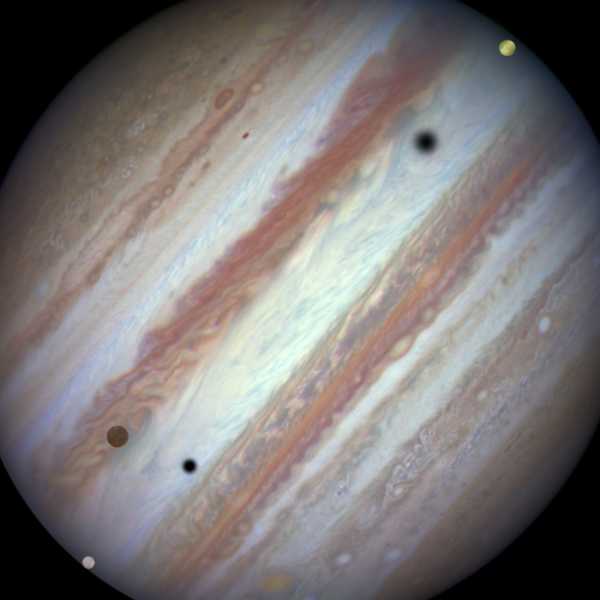 Тройное солнечное затмение на Юпитере