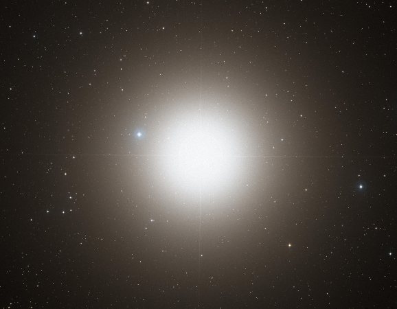 звезда Арктур в телескоп